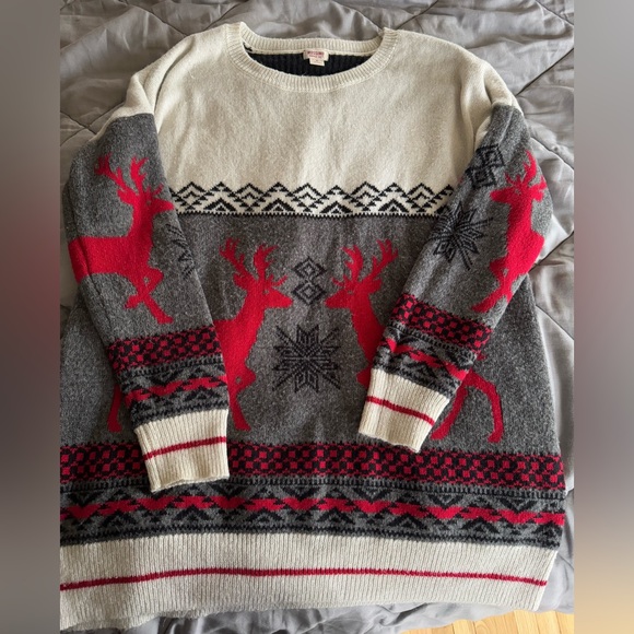 SOLD Mossimo Sweater - Picture 1 of 2